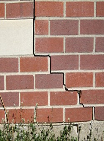 photo of a rotating foundation wall with cracks in Mountain Home